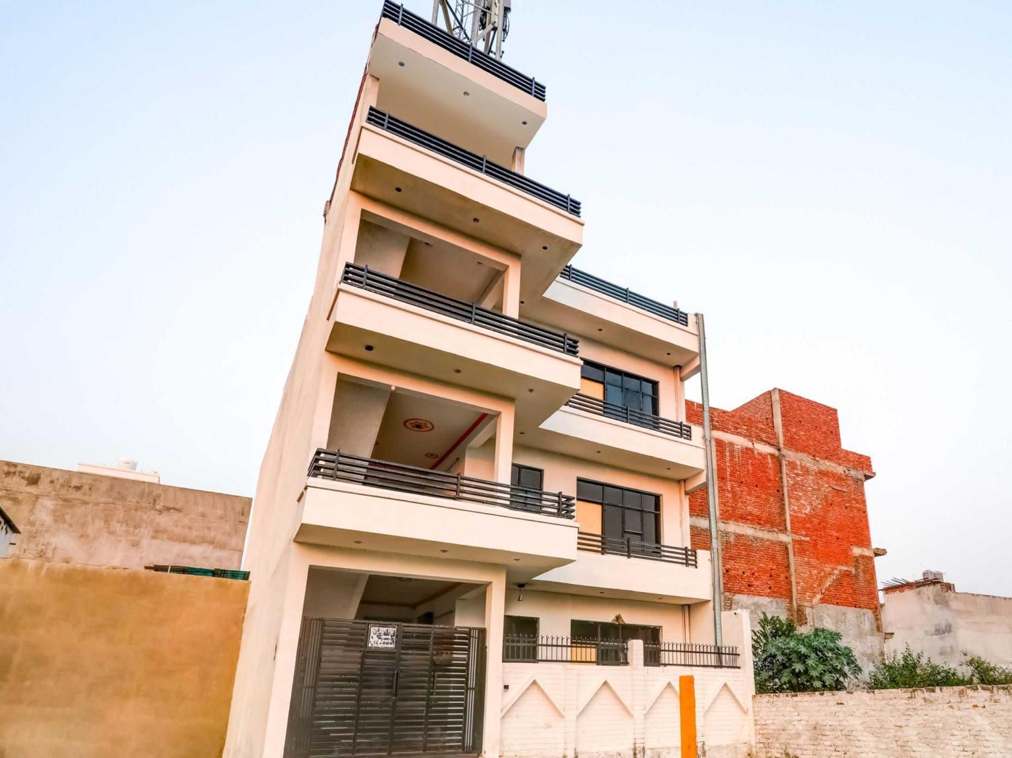 Spot On Ganpati Palace Lucknow Exterior photo
